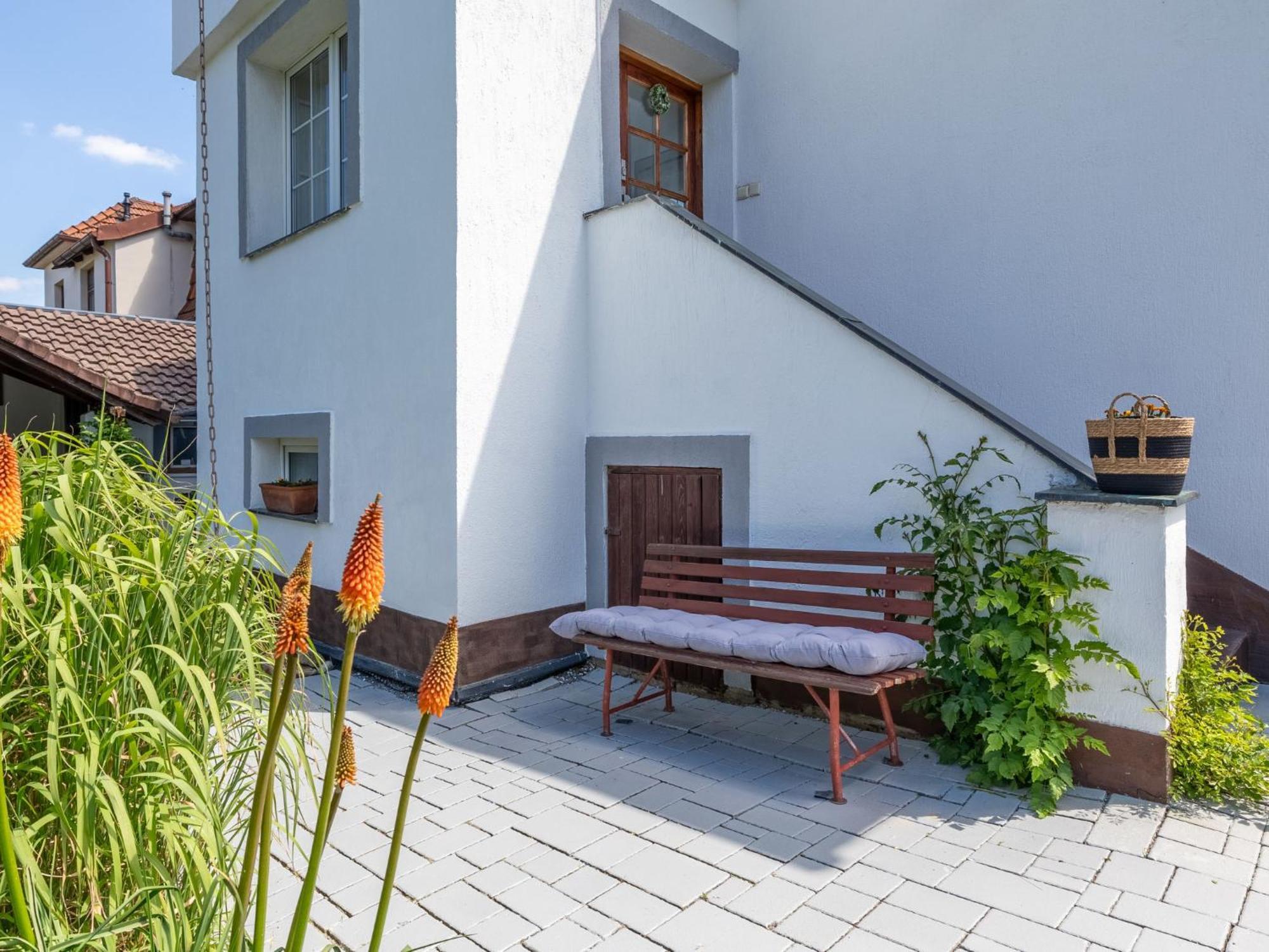 By Interhome Revnice