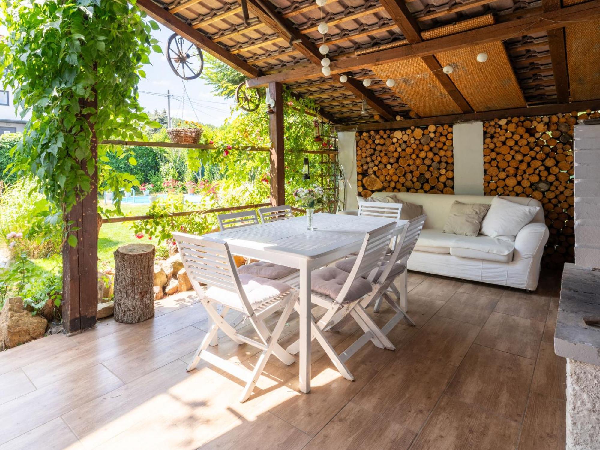 By Interhome